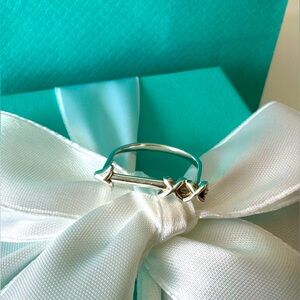Tiffany & Co Arrow Ring Sterling silver size 5 Graffiti love kiss